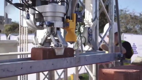 建筑自動化浪潮 砌磚機器人、Jayco起重機與創新機械傳動盤點